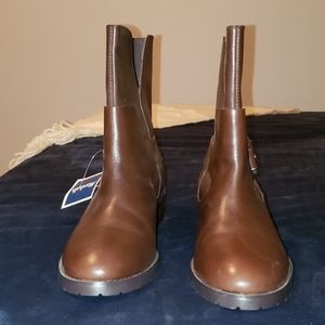 Slip on brown boots